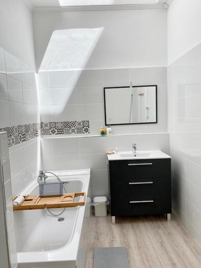 Apartament Garden Spa-Hyper Centre Avec Cour-Calme-Sauna-Hamam Troyes Zewnętrze zdjęcie